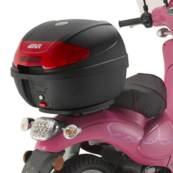 Kit de fixation Top Case Givi Support Monolock SR6705 Aprilia Scarabeo 50 (09-16) Kit de fixation Top Case Givi Support Monolock SR6705 Aprilia Scarabeo 50 (09-16)