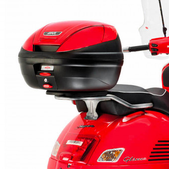Kit de fixation Top Case Givi Support Monolock SR131 Vespa GTS Super 125/150/300 (08-20) Kit de fixation Top Case Givi Support Monolock SR131 Vespa GTS Super 125/150/300 (08-20)