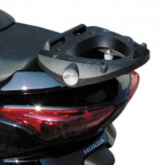 Kit de fixation Top Case Givi Support + platine Monolock E220M Honda Forza 250 (05-07) Kit de fixation Top Case Givi Support + platine Monolock E220M Honda Forza 250 (05-07)