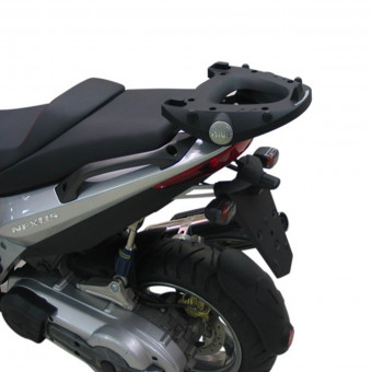 Kit de fixation Top Case Givi Support + platine Monolock E682M Gilera Nexus 125/250/300/500 (05-14) Kit de fixation Top Case Givi Support + platine Monolock E682M Gilera Nexus 125/250/300/500 (05-14)