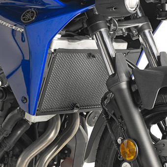 Protection de radiateur Givi Grille de radiateur PR2130 Yamaha MT-07 Tracer (16-19) Protection de radiateur Givi Grille de radiateur PR2130 Yamaha MT-07 Tracer (16-19)