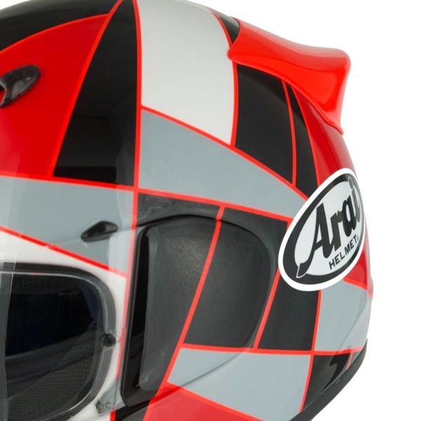 Arai Quantic Peak Red
