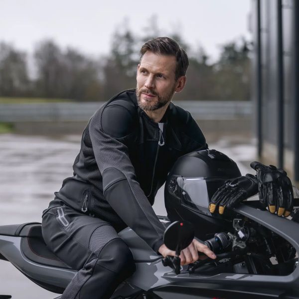 Knox Armoured Urbane Pro Move Black