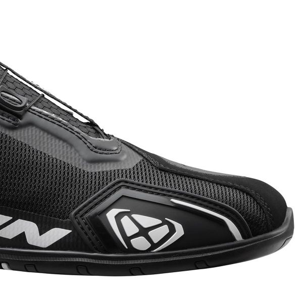 Ixon Bull 2 Air Black White