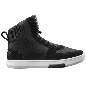Baskets Moto Ixon Ghost Air Lady Black White