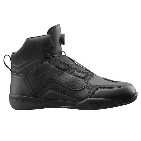 Baskets Moto Ixon Vyper WP Black