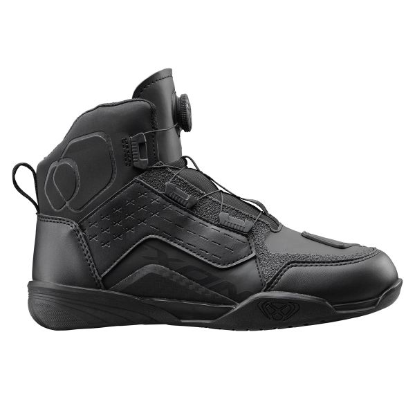 Baskets Moto Ixon Vyper WP Lady Black