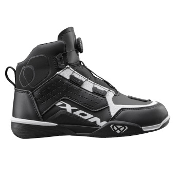 Baskets Moto Ixon Vyper WP Lady Black White