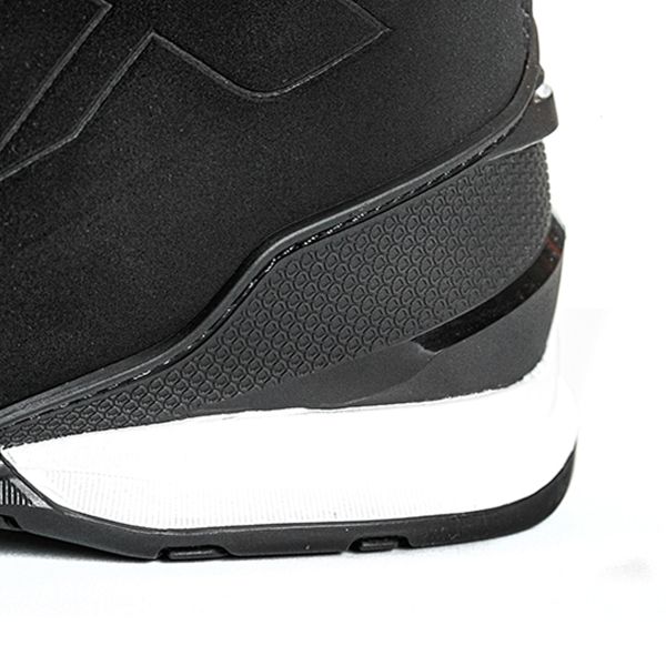 Ixon Bull 2 WP Black White