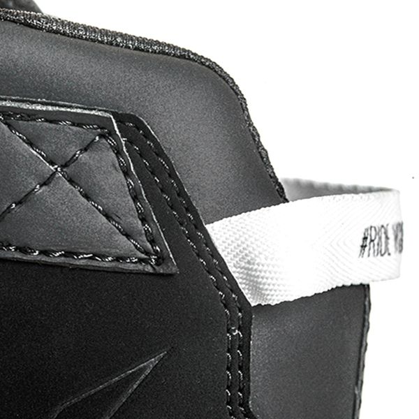 Ixon Bull 2 WP Black