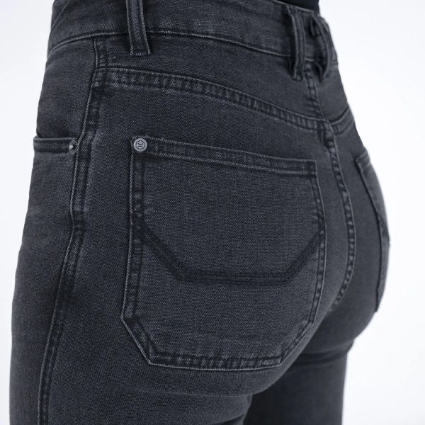 Knox Women Colton Skinny Short Black