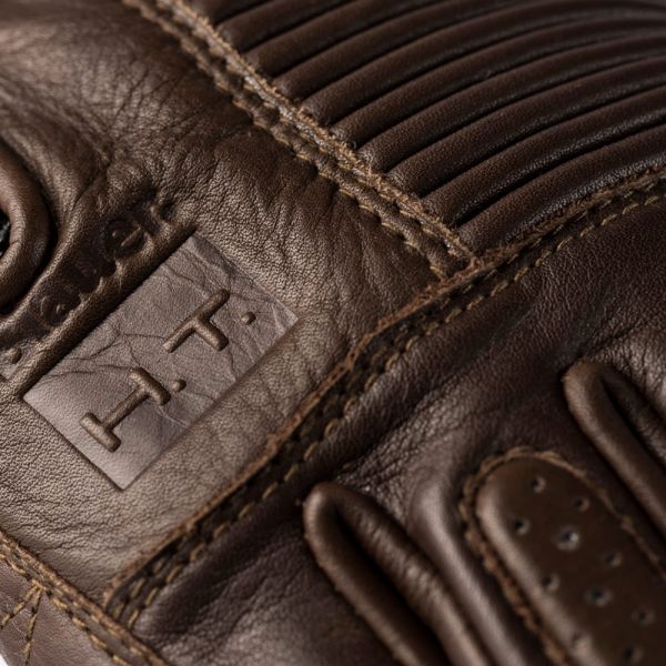 Blauer Banner Marron