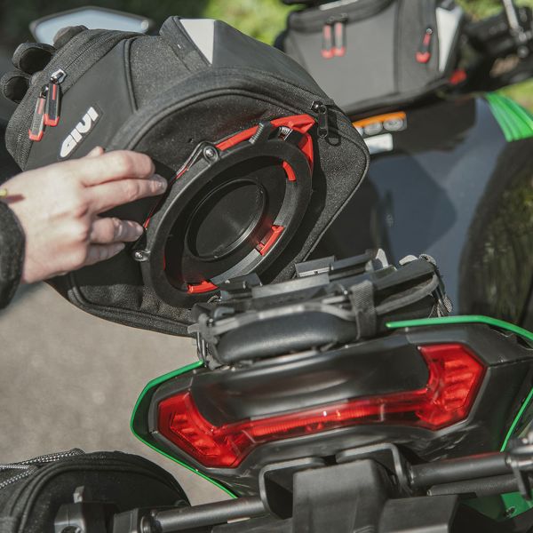 Givi Sacoche de selle Tanklock Easy 07 14L