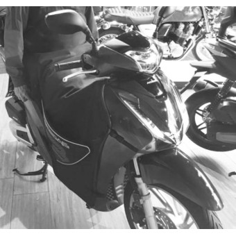 Manchons & Tabliers Bagster Tablier Boomerang Honda SH125 (17-19) Manchons & Tabliers Bagster Tablier Boomerang Honda SH125 (17-19)