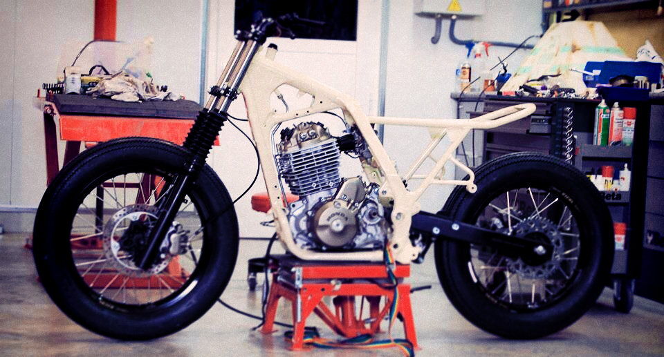 moto brut