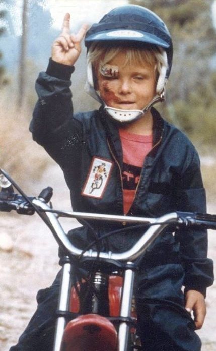 enfant moto blesse