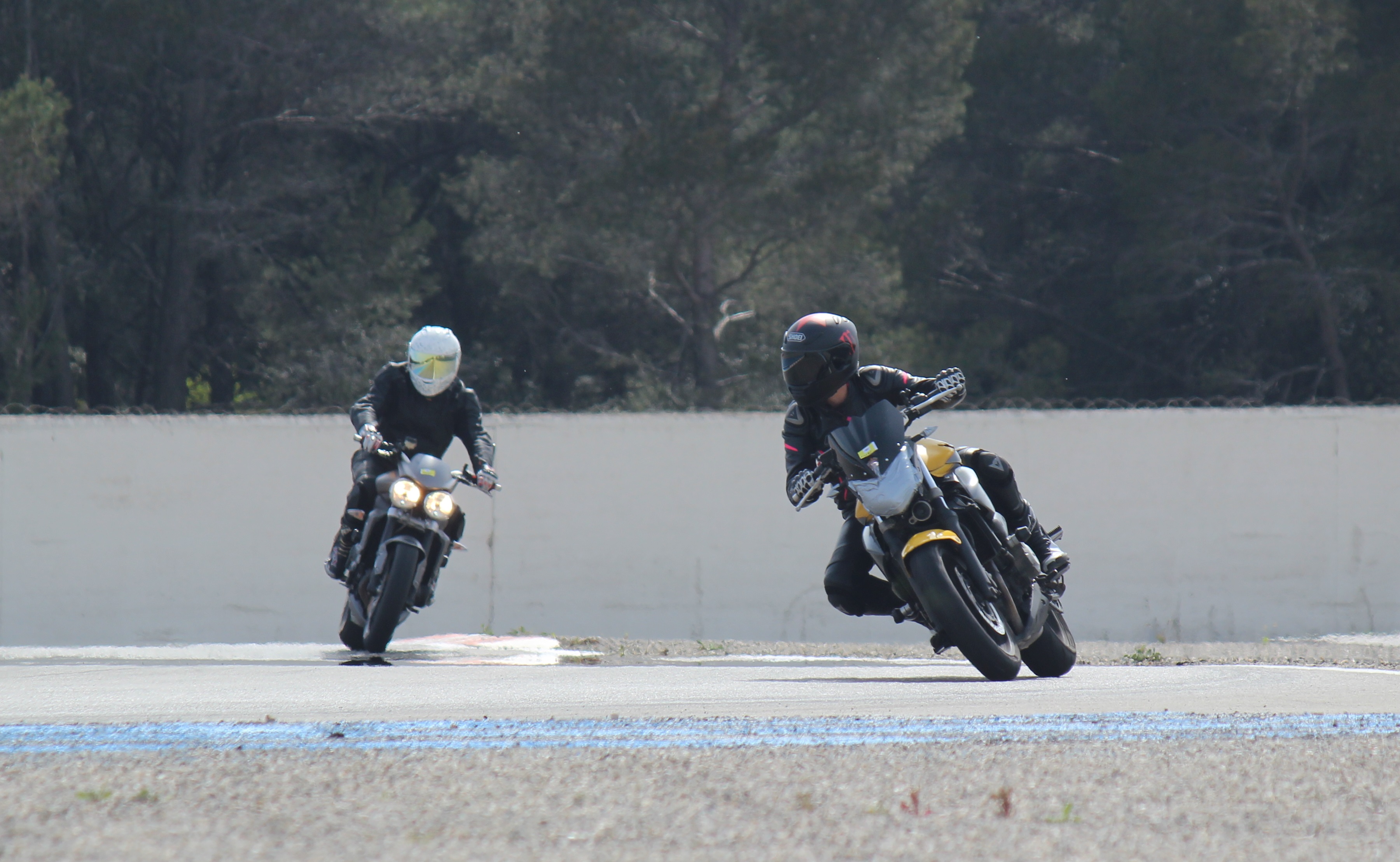 Mes 2 premières moto piste - XJ6 de 2009