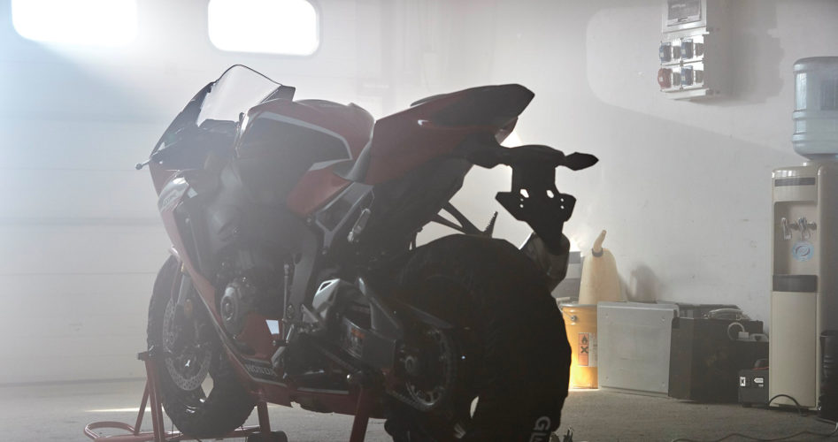 banniere quelle moto pour la piste