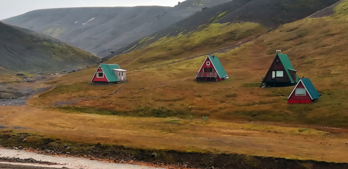 reve d islande mountain resort hute a gauche