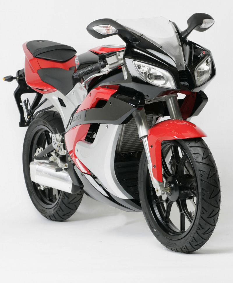 Peugeot retour dans la moto Concept P2X 4