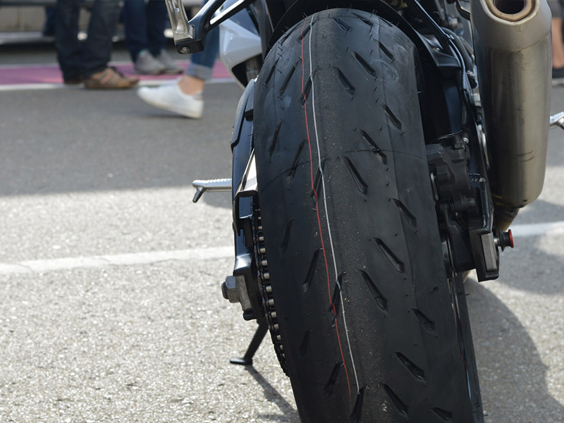 pneus moto neufs
