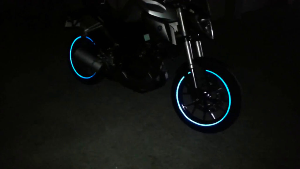 bande reflechissantes pneus moto