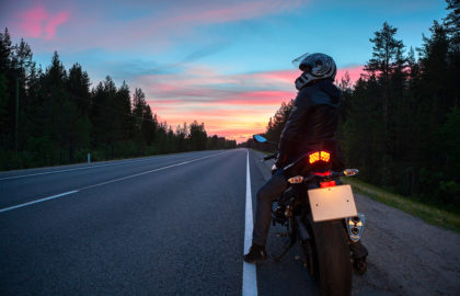 bien rouler a moto la nuit