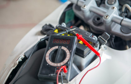verifier changer sa batterie moto