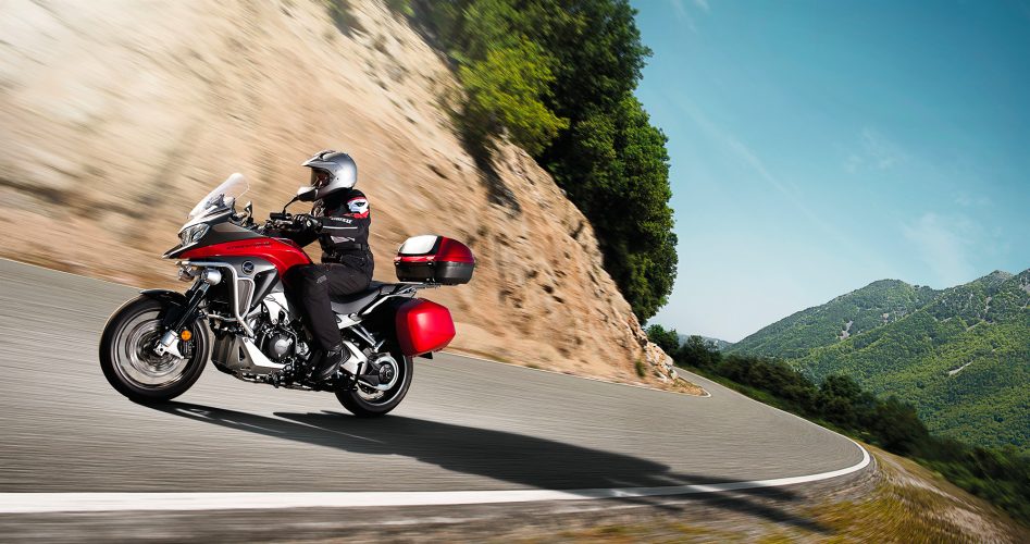 EVITER LES PIEGES DE LA ROUTE LETE EN MOTO