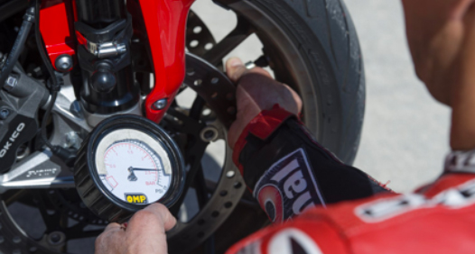 pression pneus moto