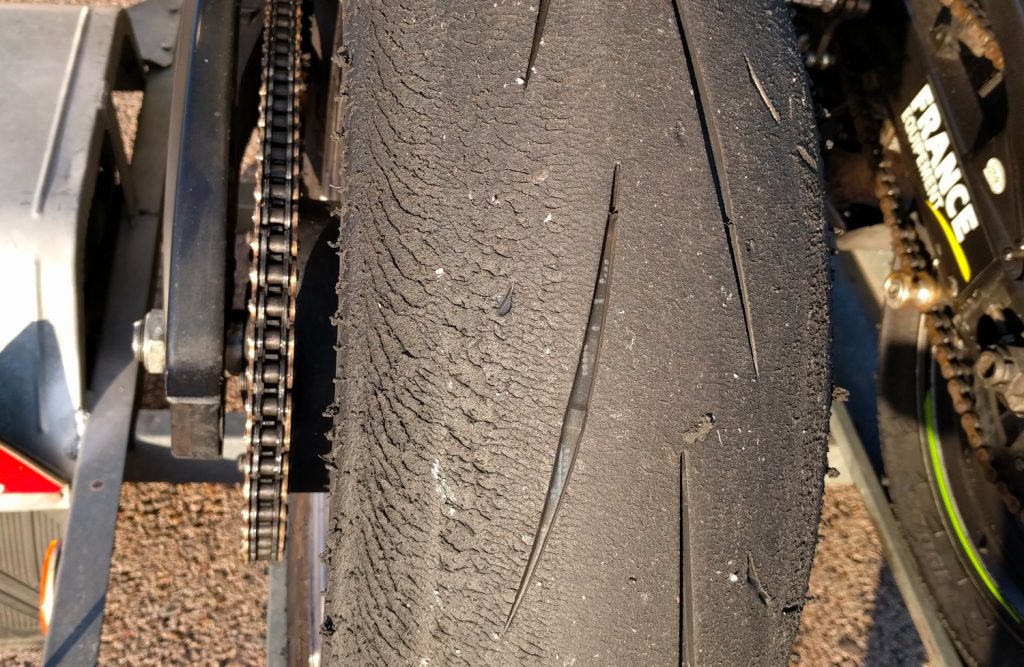 usure pneus moto anormal