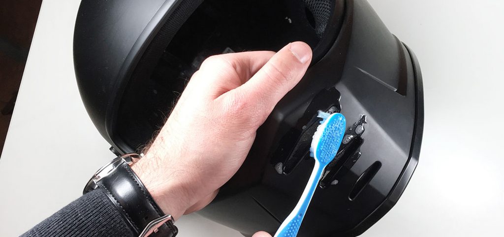 entretien de son casque moto