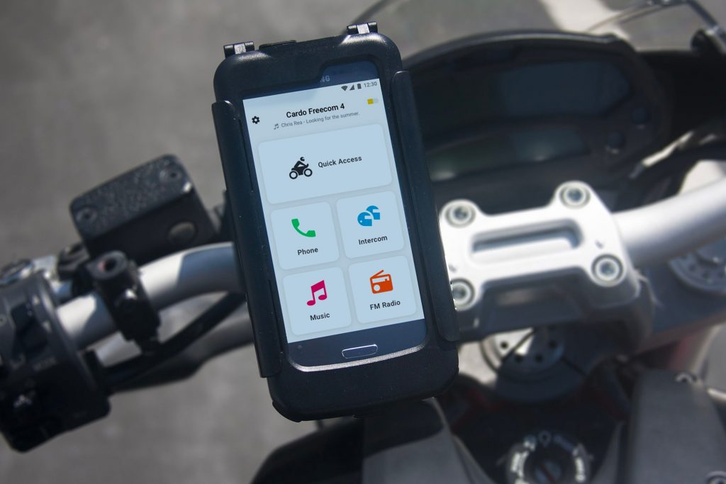 cardo application sur le guidon