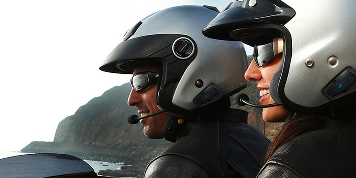 Quand et pourquoi remplacer son casque moto ? - Live Love Ride