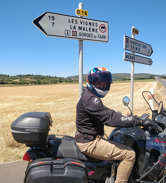 moto prete 100 bornes en lozere
