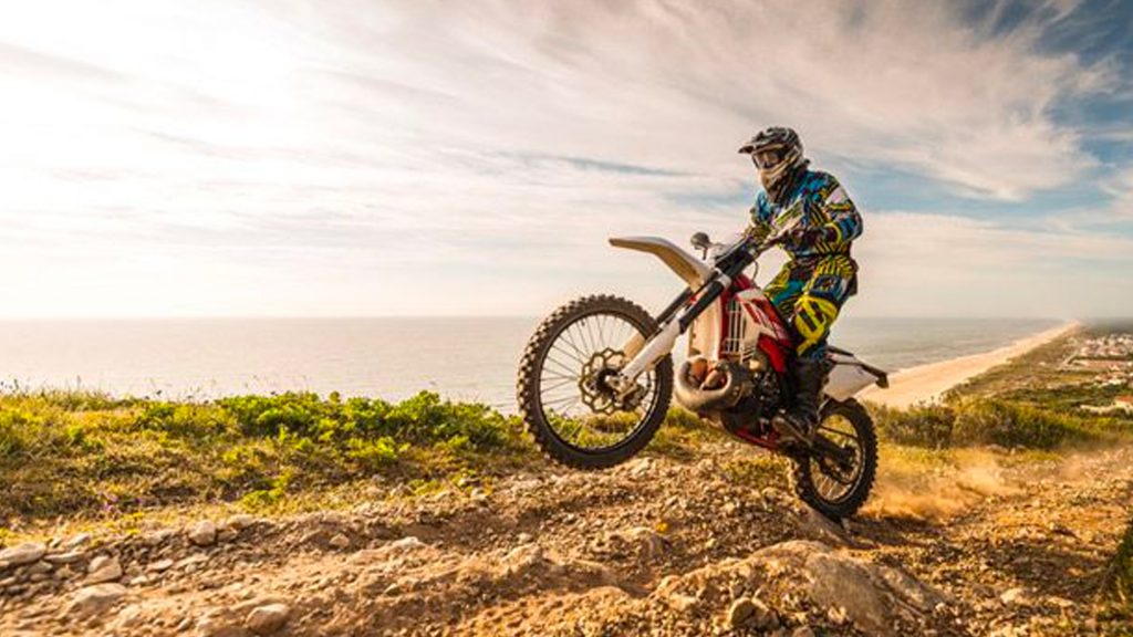 Débuter l'enduro - Live Love Ride - Le blog iCasque