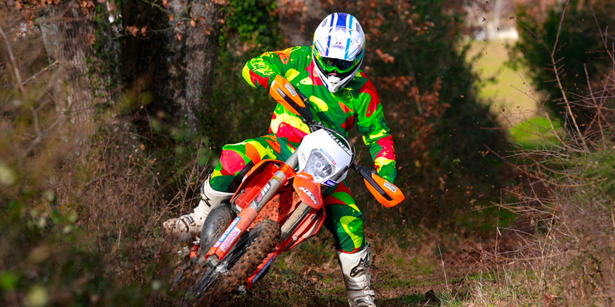 Equipement moto off road : bien équiper sa moto en tout-terrain