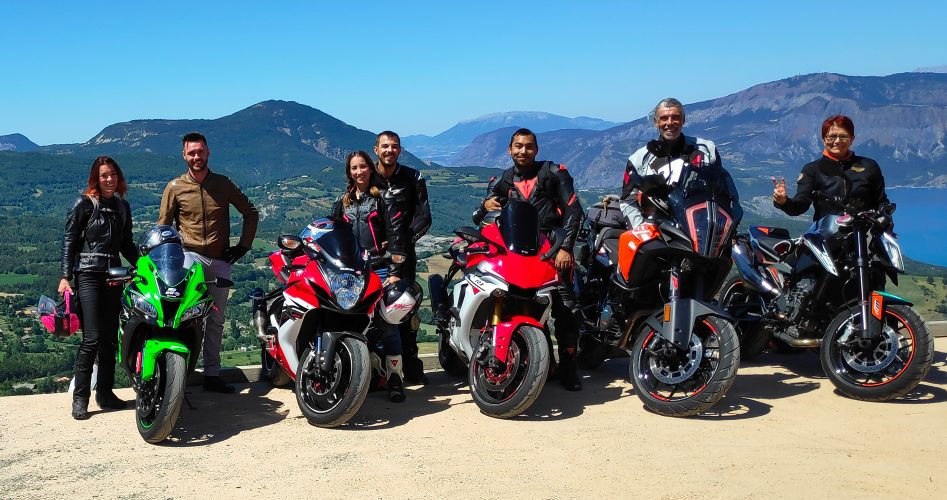 Les-gorges-du-Verdon-en-moto