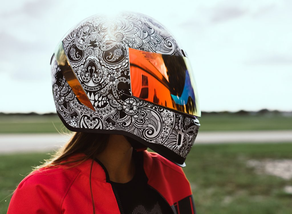 Quel casque moto pour femme choisir ? - Live Love Ride - Le blog iCasque