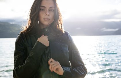 Comment bien choisir son blouson de moto pour femme