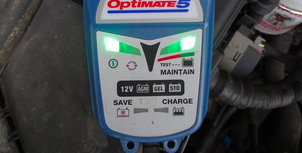 Hivernage moto : Chargeur de batterie OptiMate IIISP - Moto-Station