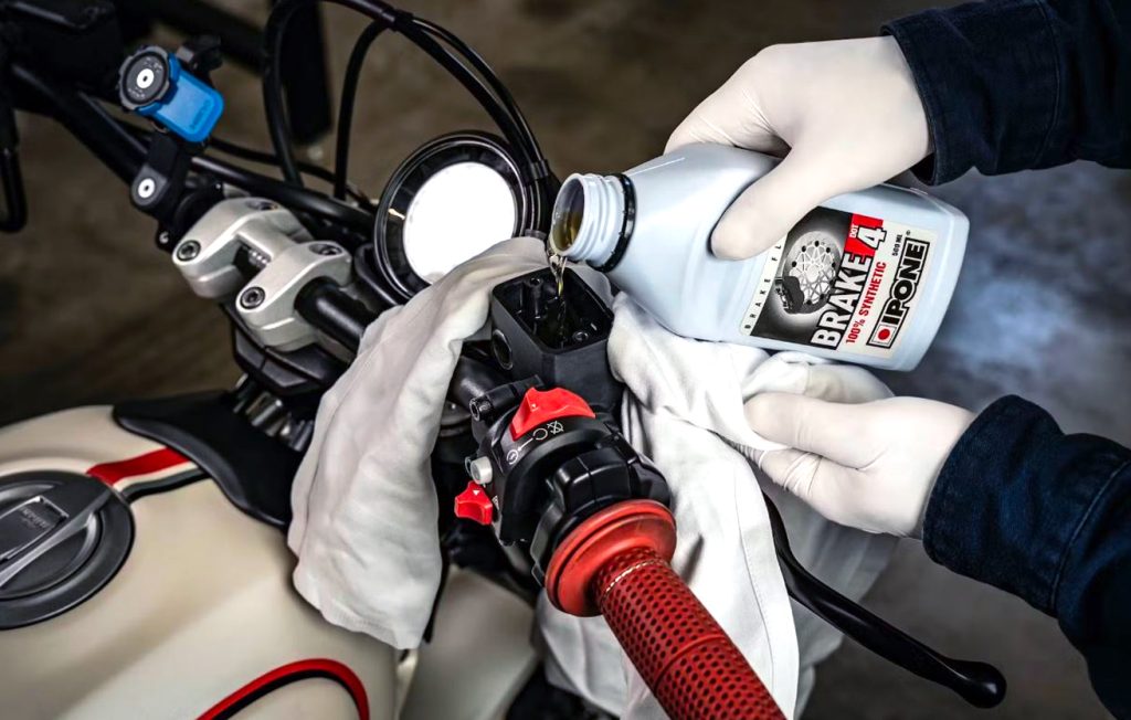 changer lhuile sur sa moto