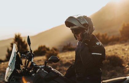 Quel casque moto choisir quand on porte des lunettes ? - #RoadbookScooteo