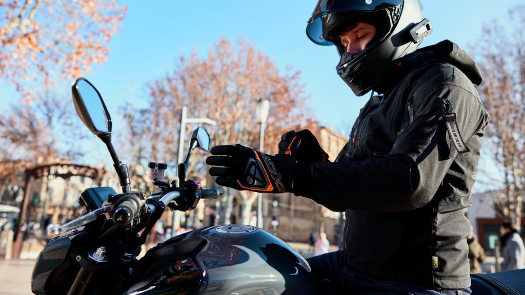 veste moto coupe slim