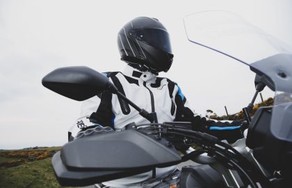 Quel est le meilleur casque moto silencieux en 2025 ?