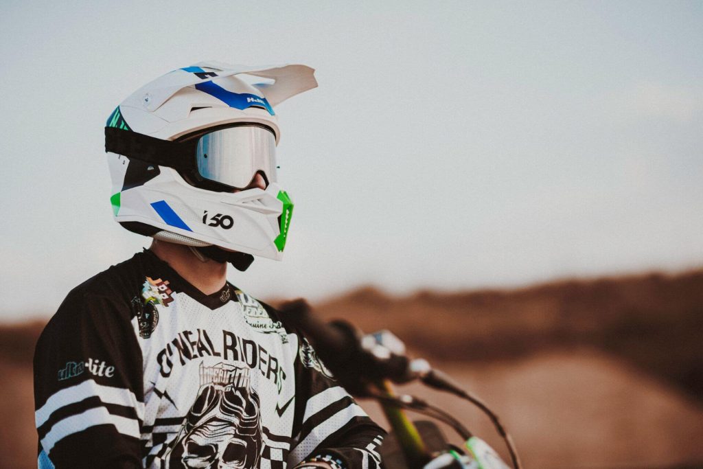 Change ton casque tous les 5 ans ou après un choc,